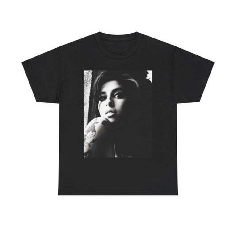 Amy Winehouse T-shirt - Retro Photo Graphics T-shirt